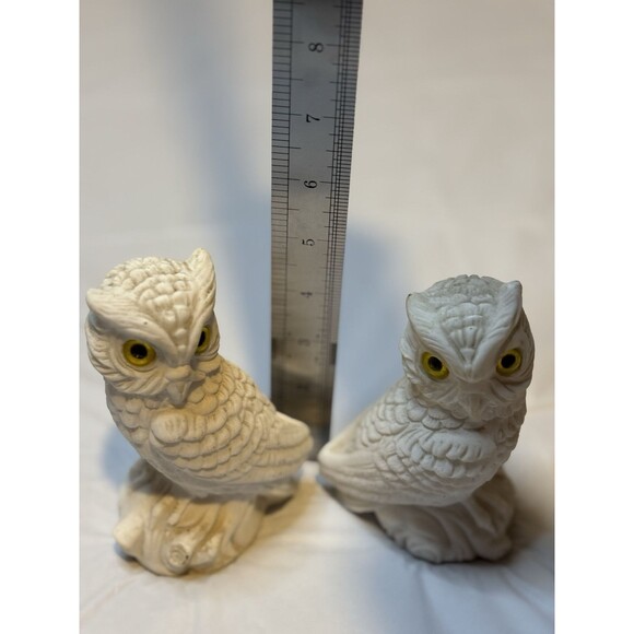 A Pair of Vintage Alabaster White Owl Figurine Yellow Eyes Made In Italy - Picture 8 of 8